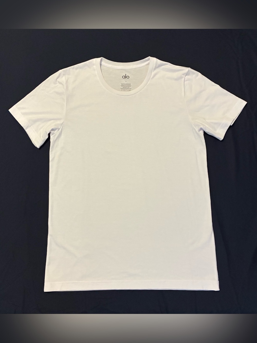 NWOT! ALO Yoga Men’s Short Sleeve Crew Tee in White Size M